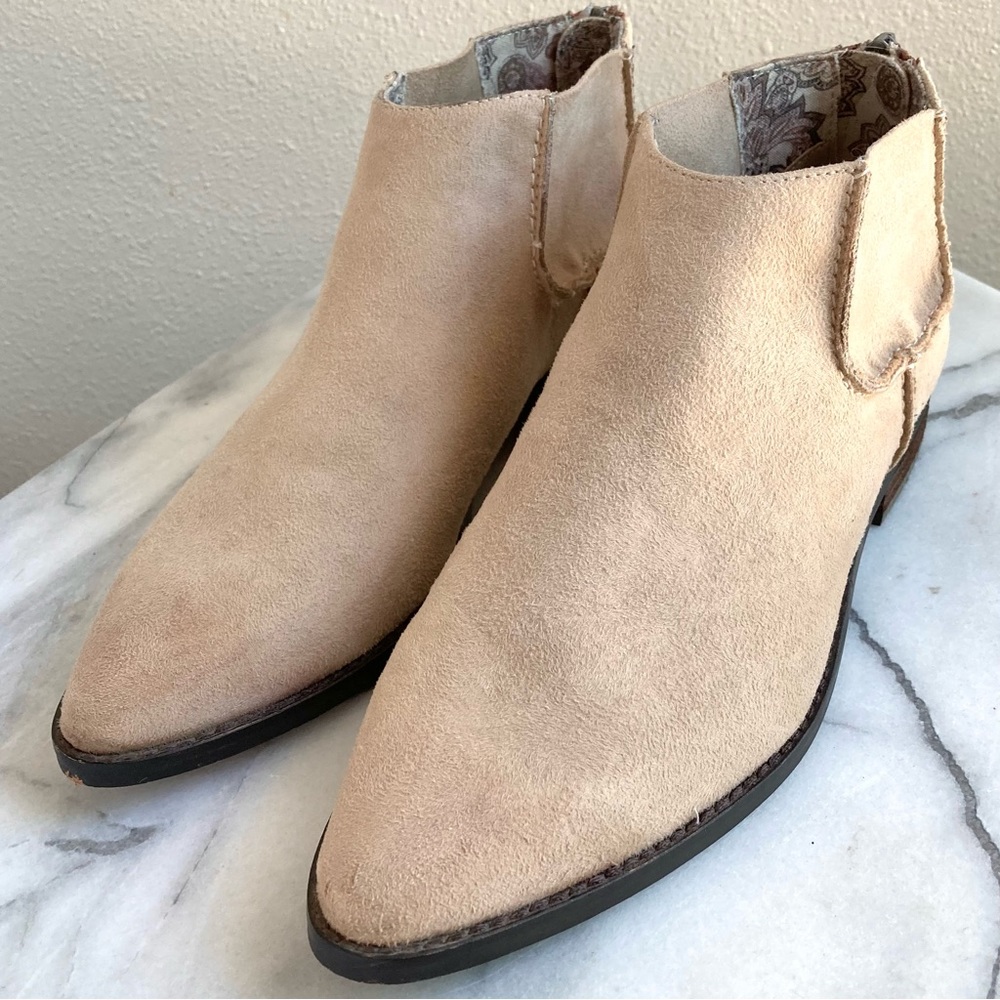 Band Of Gypsies Natural Suede Madison Ankle Boot Size 8 Great Condition Back Zip